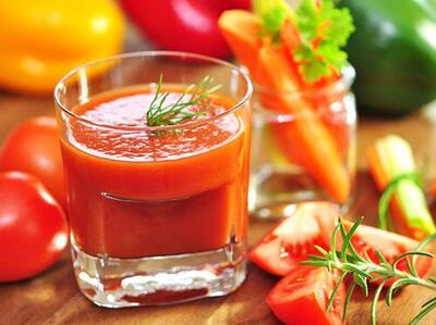 ۵ دلیل برای مفیدبودن آب گوجه فرنگی