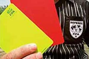 پیشینه‌ی کارت‌های زرد و قرمز در فوتبال