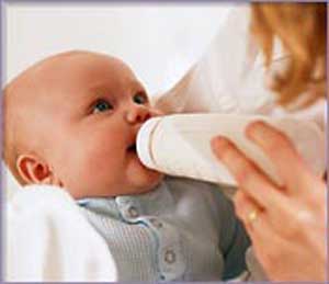 چند مزیت شیر دادن به نوزاد با شیر خشک