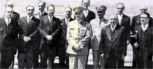 ۲۳ اوت ۱۹۵۳ ـ تشکیل کابینه کودتا ، ملاقات کرمیت روزولت با شاه ومطالبی که بعدا در زمینه بر اندازی انتشار یافت