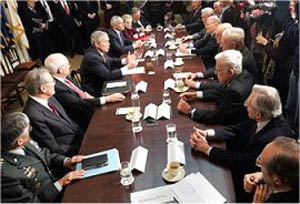 ۸ ژانویه ـ  نشست بی سابقه در کاخ سفید درباره عراق: وزیرانی از ۴۵ سال پیش تا به امروز