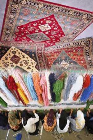 نگاهی به تاریخچه هنر فرش بافی