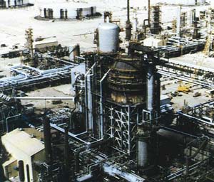 یکصد سال با صنعت نفت ایران و پیشنهاد راهکارهای توسعه این صنعت