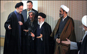 دوگانه خاتمی - احمدی نژاد