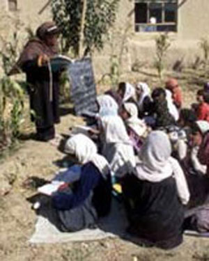 ۲۳ سال جنگ در افغانستان و مشکلات آموزشی