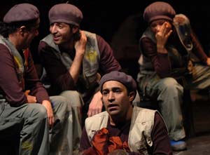 نگاهی به اجرای"مانیفست چو" نوشته و کار محمد رحمانیان