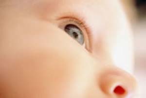 تکامل بینایی در نوزادان