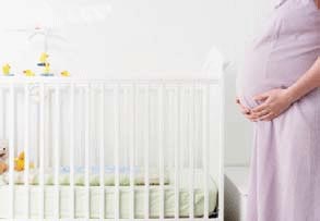 بررسی علایم و نشانه‌های بارداری همراه با توصیه‌های لازم
