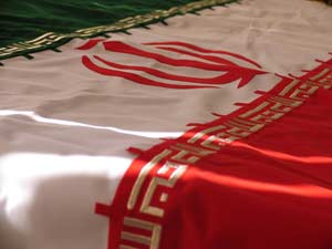 شیر خورشید چگونه به روی پرچم ایران گذاشته و برداشته شد