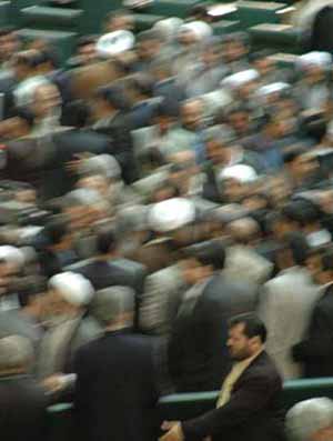 جایگاه شوراها از دیدگاه امام و قانون اساسی