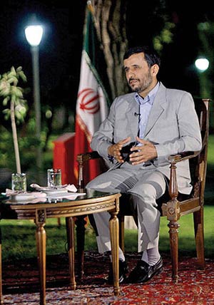 گزارشی از دیدار اقتصاددانان با احمدی نژاد؛ رابطه طرح دولت و انتخابات