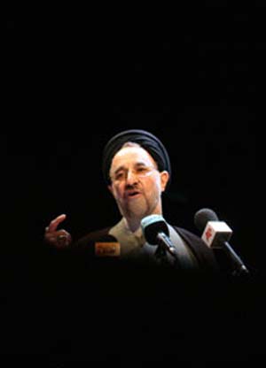 اصلاحات در برزخ ماکروفیزیک قدرت و میکروپلتیک جامعه ایرانی