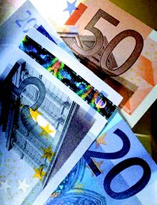 اثر یورو و دلار بر ساختار اقتصادی دنیا