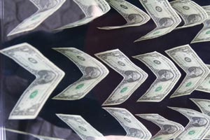 شکاف در قلعه دلار