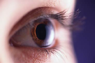 هورمون مردانه و خشکی چشم زنان