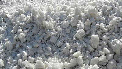 کشف ۳۰۰۰ تن سنگ سیلیس قاچاق در ملایر