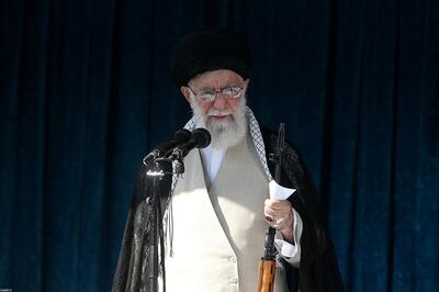 ناراحتی رهبر انقلاب در خطبه‌های نماز عیدفطر؛ آیت‌الله خامنه‌ای بغض کردند | رویداد24