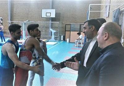 بازدید مدیرکل ورزش و جوانان تهران از تمرین تیم ملی ژیمناستیک - تسنیم