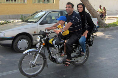 6 راز خوشبختی زوج‌های ایرانی در کف خیابان کشف شد