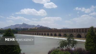 شاخص هوای دو شهر اصفهان در وضعیت قرمز