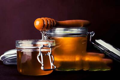 فواید شگفت انگیز خوردن عسل قبل از خواب