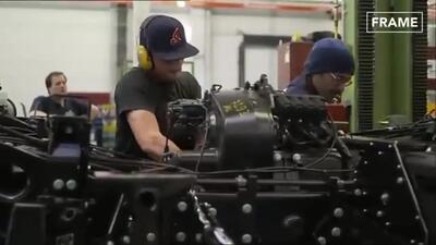 (ویدئو) فرآیند تولید کامیون های مشهور مرسدس بنز در کارخانه