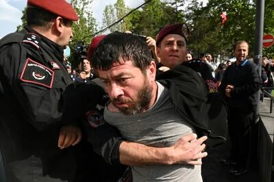 دستگیری بیش از ۱۵۰ معترض در ایروان به دلیل واگذاری روستاها به باکو