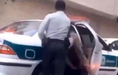 ویدئویی دردناک از کتک زدن یک دختر توسط پلیس در مشهد! | روزنو