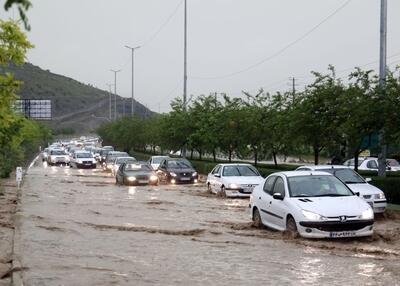 تخلیه منازل مجاور «کال هاشمیه» مشهد به دلیل خطر سیلاب / فعالیت مترو تا ساعت۲۴