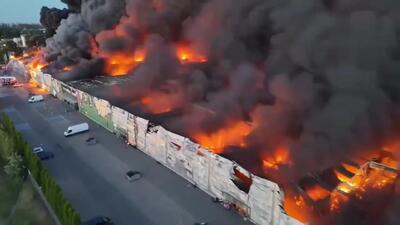 آتش سوزی گسترده در مرکز خرید لهستان