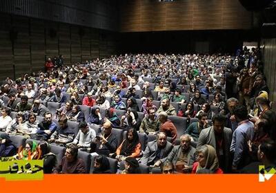 یک سوم ظرفیت اکران کشور مربوط به سینماهای حوزه هنری است - تسنیم