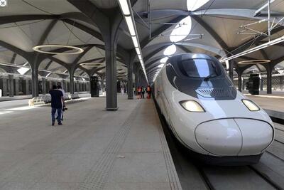 تمام زائران ایرانی با قطار سریع السیر به مکه می روند
