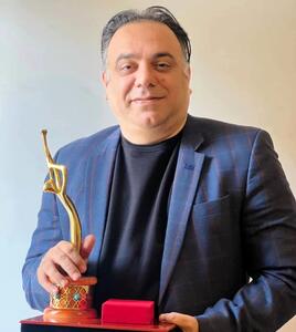 حسن عبدالهاشم پور برنده تندیس طلایی سومین جشنواره رادیویی پژواک
