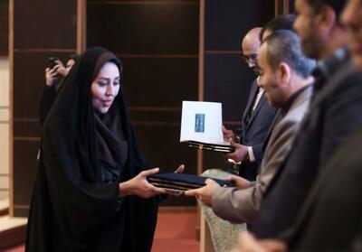 برگزیدگان دومین جشنواره مطبوعات شرق کشور تجلیل شدند - تسنیم