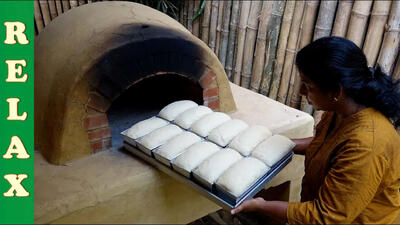 (ویدئو) پخت نان با شیر وتخم مرغ به سبک بانوی روستایی هندی