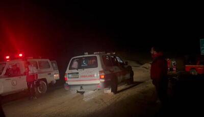 فیلم/عملیات امداد و نجات تهِ درهِ محل حادثه سقوط بالگرد