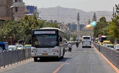 (ویدئو) آماده سازی خیابان‌های مشهد برای تشییع پیکر شهدا