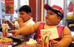 تاثیر تماشای تبلیغات مواد غذایی در چاقی کودکان