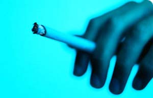 دود سیگار باعث مشکلات رفتاری کودکان می شود