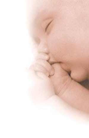 اهمیت شیر مادربرای نوزادان نارس