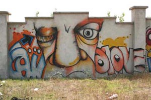 «تنها»، هنرمند زیرزمینی گرافیتی در تهران