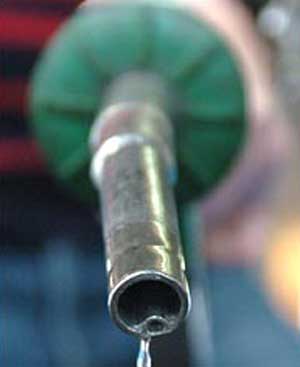 افزایش قیمت بنزین و بهانه ضعف حمل و نقل همگانی