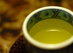 چای سبز فواید زیادی دارد