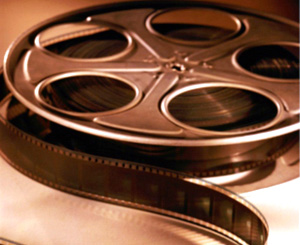 نقد و بررسی فیلم‌های سینمایی و مستند روز جهان