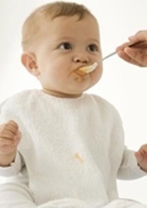 چه غذاهایی سلامتی کودک را تهدید می کند