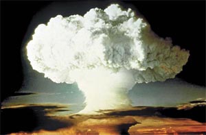 تاریخچه بمب اتم