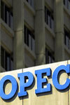 بررسی رفتار دو سازمان اوپک و OECD در قالب بازی انحصار دو جانبه و چگونگی تقسیم منافع حاصل از تجارت نفت در بین آنها