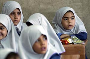 جامعه پذیری دختران، باتأکید برکارکردهای مدرسه