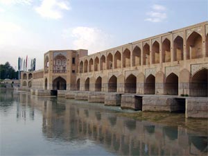 اصفهان در آیینه‌ی تاریخ