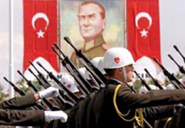 ارتش، دولت ترکیه را تحقیر می کند
